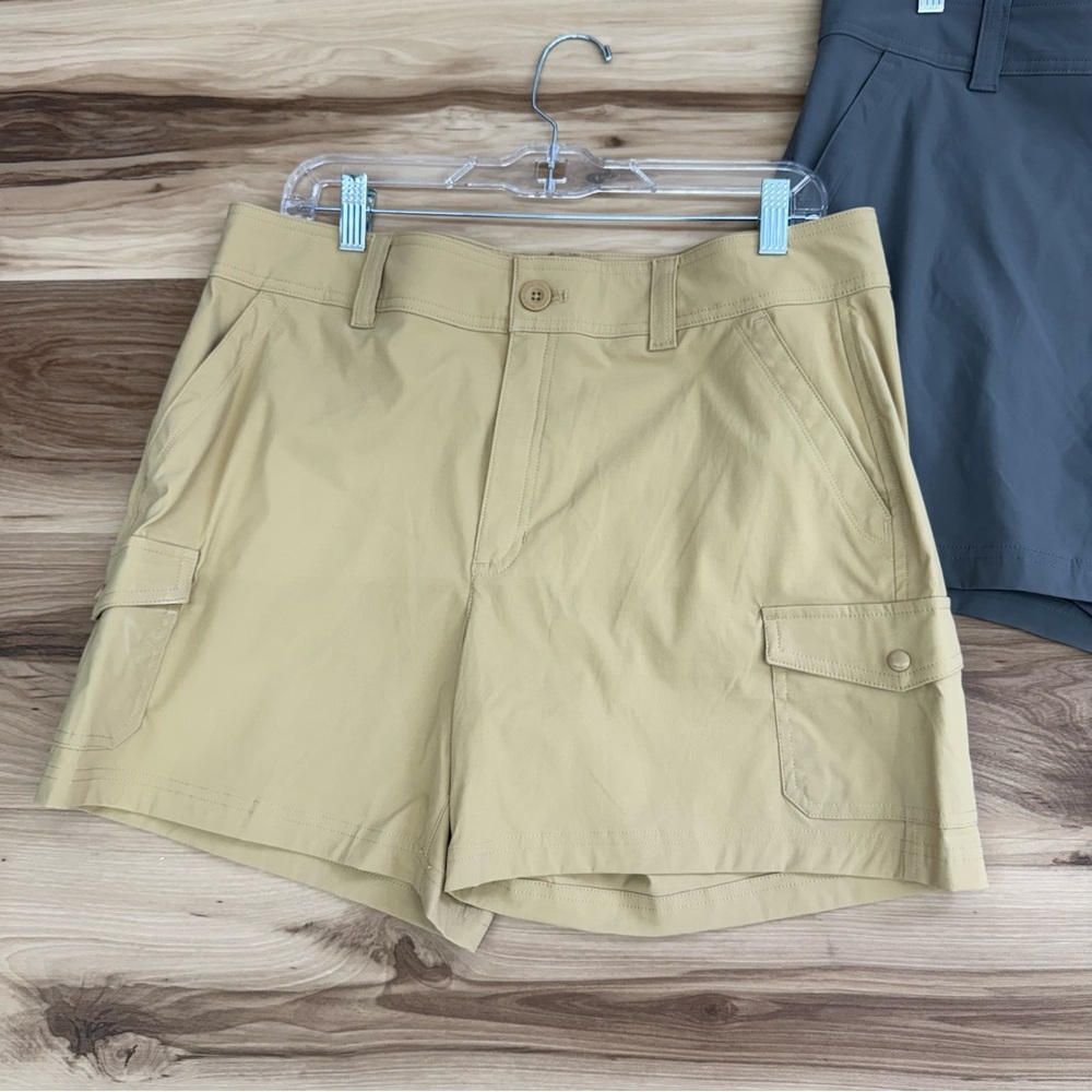Eddie Bauer Women's Cargo Shorts Lot B18 - Picture 3 of 6
